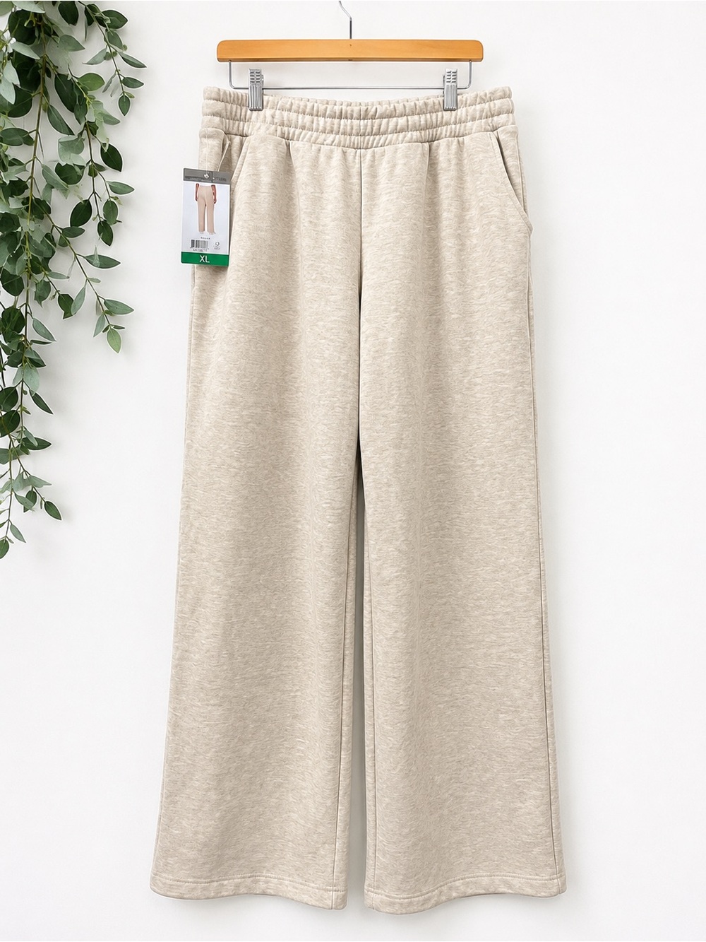 Mondetta Women’s XL Fleece Pants Tan Straight Leg 30” Inseam NWT